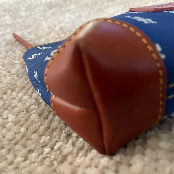 Dooney & Bourke Los Angeles Dodgers Cosmetic Pouch - Picture 7 of 8